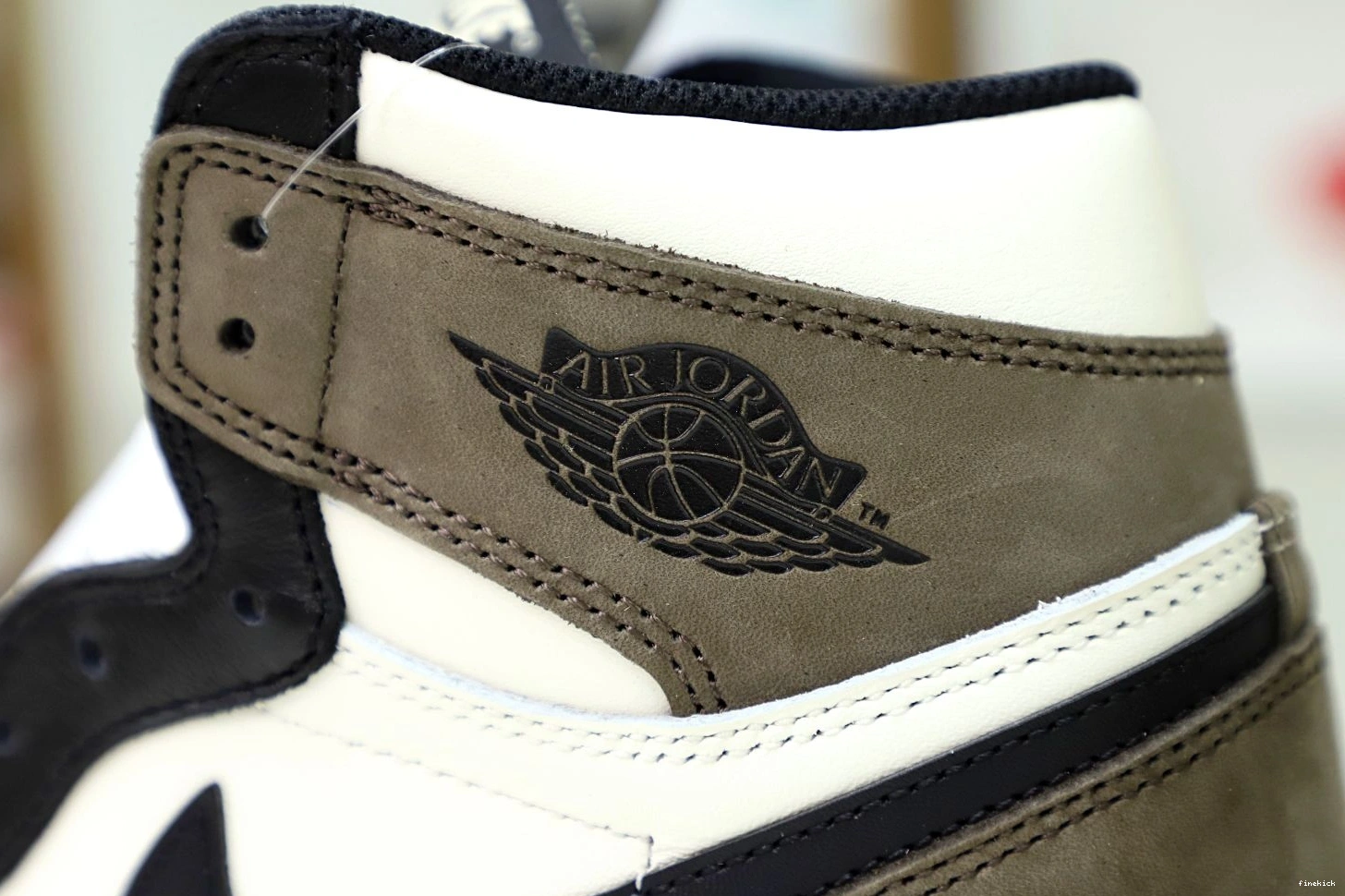 AIR 'DARK MOCHA' OG 1 HIGH JORDAN RETRO 0125